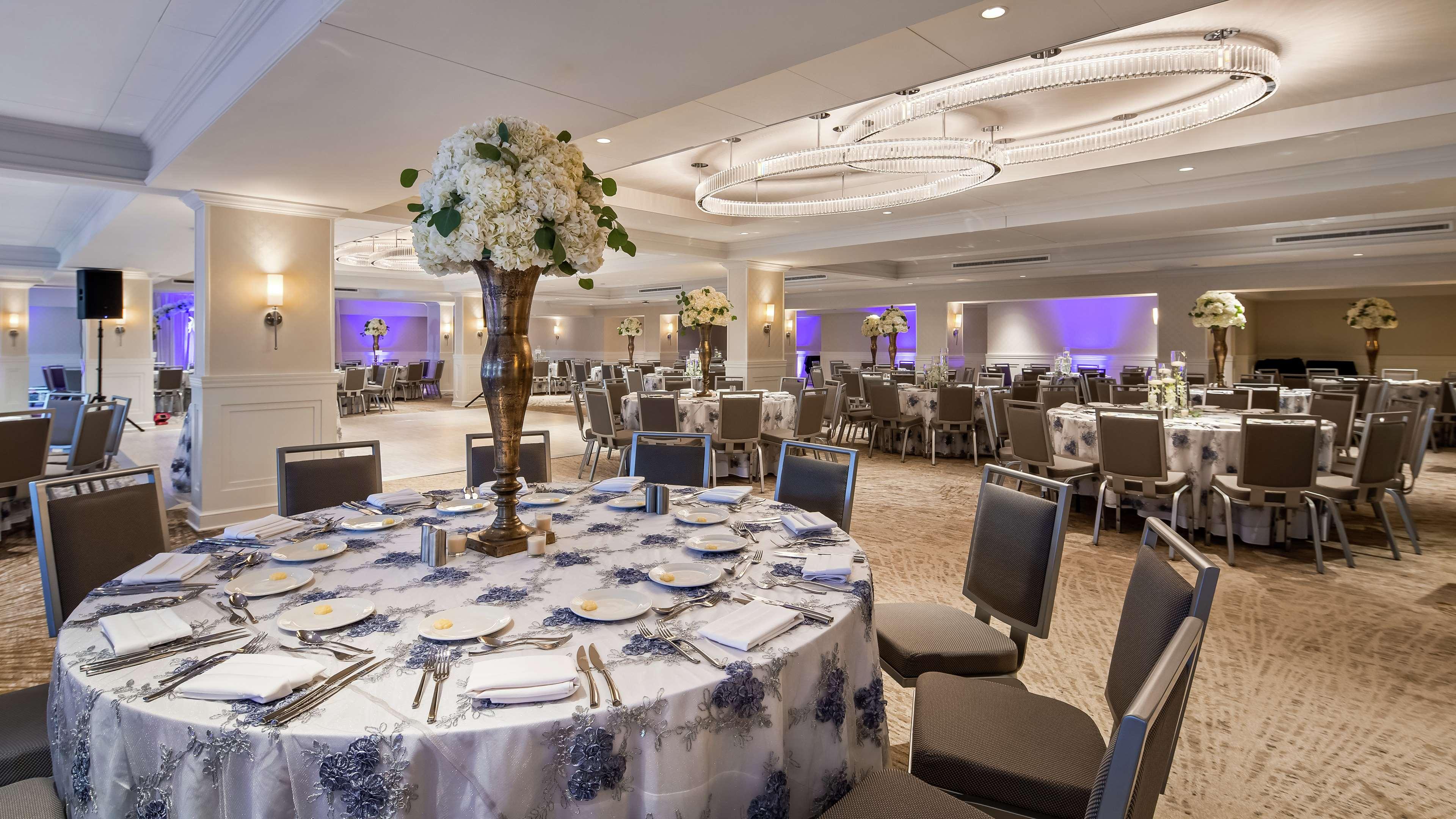 Отель The Kingsley Bloomfield Hills - A Doubletree By Hilton Экстерьер фото
